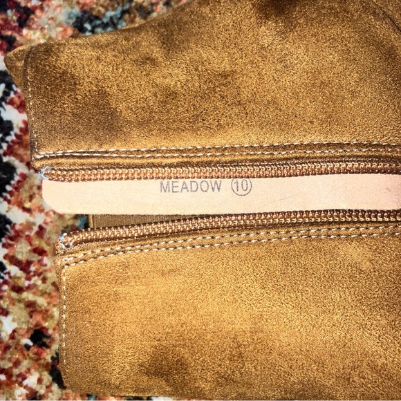 Dream Pairs Heeled Platform Meadow Boot - Picture 5 of 7